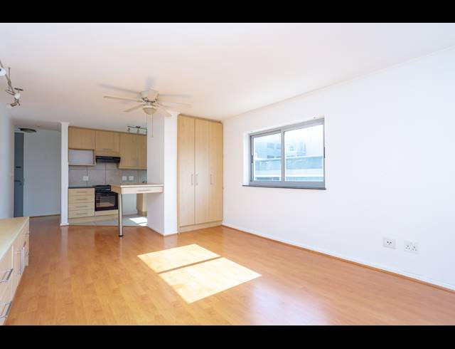 0.5 BEDROOM APARTMENT SOLD IN CLAREMONT UPPER